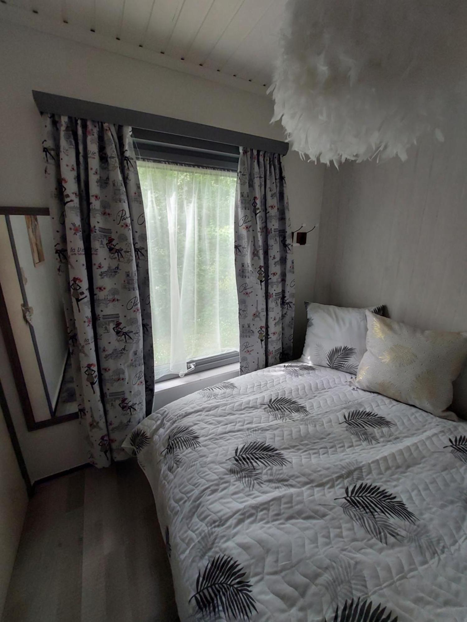 Le Petit Chalet - Bungalow Waulsort Extérieur photo